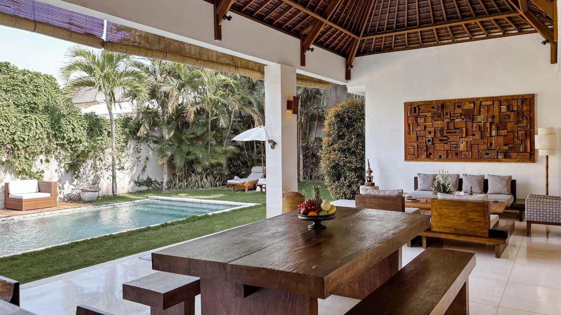 Villa Chocolat Seminyak 2 Bedroom Ινδονησία